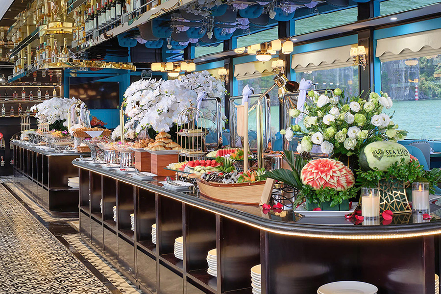 Read more about the article Sea Lion Cruise Seafood Buffet — Full Menu & Dining Guide