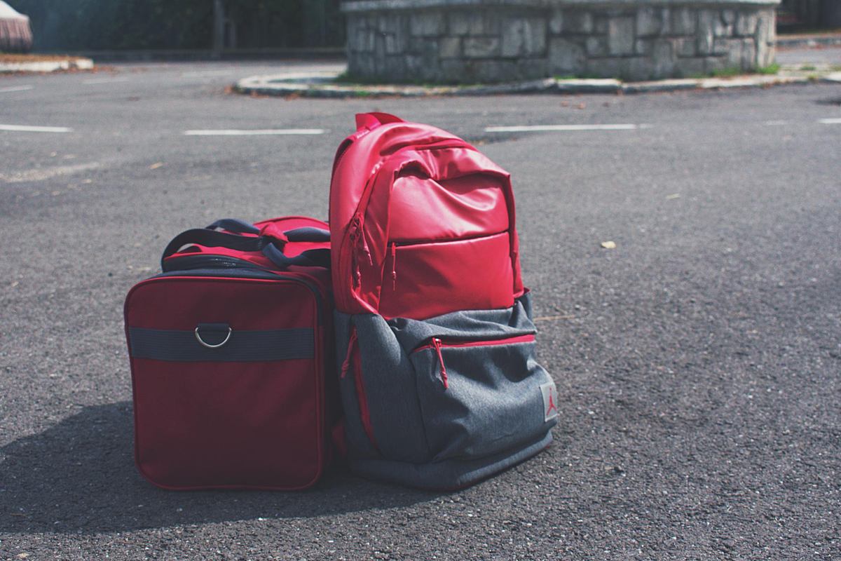 Read more about the article What to Bring on Halong Bay Day Trip: Sea Lion Packing Checklist