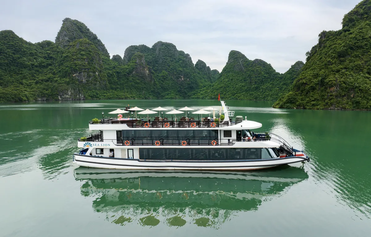 Sea Lion Premium Cruise Ha Long Bay panoramic